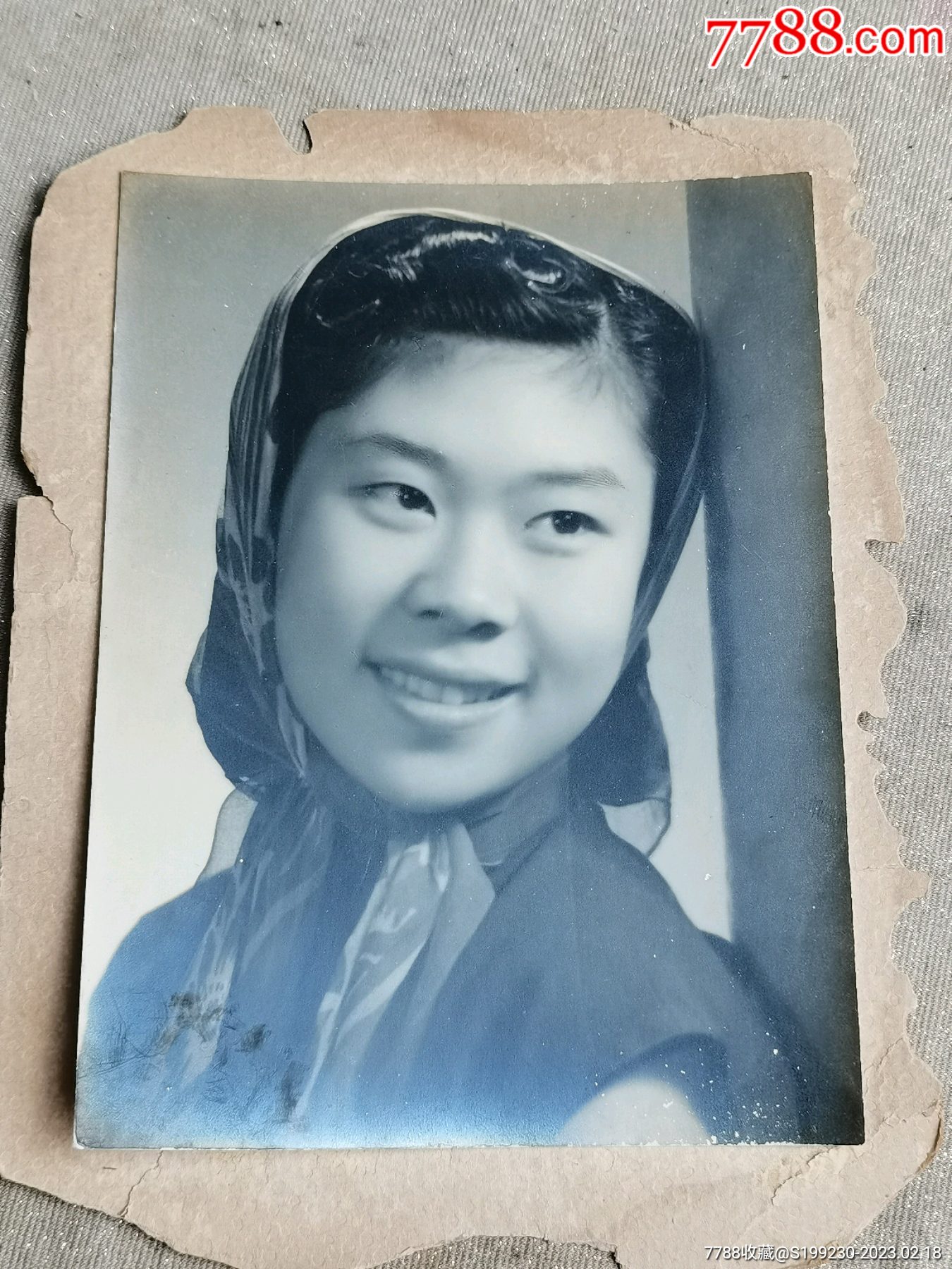 美女老照片的魅力，歷久彌新，時(shí)光見證美麗風(fēng)采