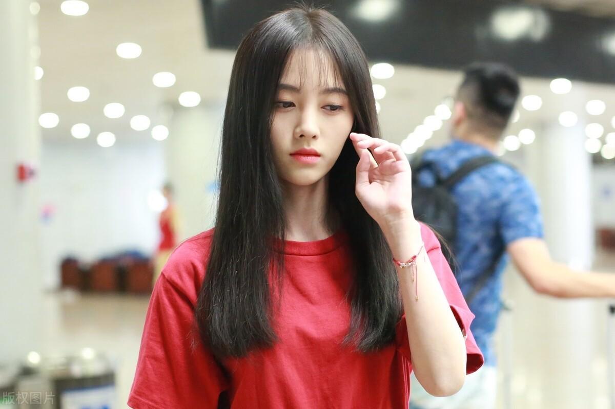 鞠婧祎最新采訪揭秘，星光下的真實(shí)自我探索